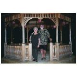 07-Bubbie&Zaidie.jpg
