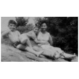 1943-zRobert,Dorothy,Bella.jpg