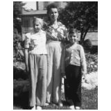 1946-42-Dorothy,Bella,Robert.jpg